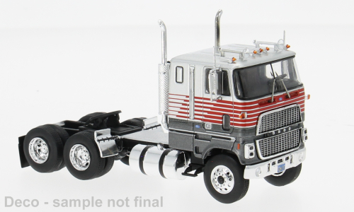 Ford CL 9000 silber IXO 1:64