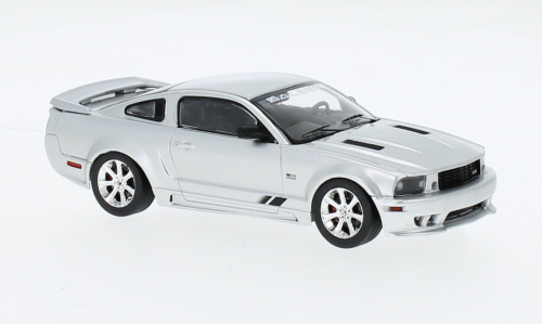 Ford Mustang Saleen grau IXO 1:43