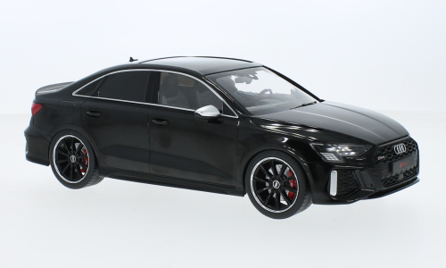 Audi RS3 Limousine schwarz MCG 1:18