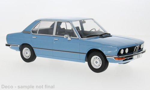 BMW 5er (E12) hellblau MCG 1:18
